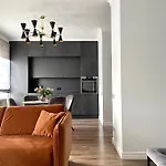 Danes23 - Self Check-in, Free Parking, Park And River View, Oldtown Daire