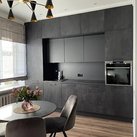 Danes23 - Self Check-in, Free Parking, Park And River View, Oldtown Apartment