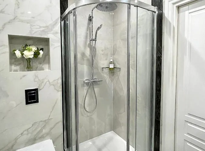 Apartman Danes23 - Self Check-in, Free Parking, Park And River View, Oldtown Klaipėda